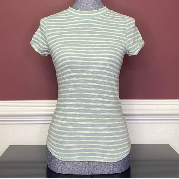 NWT Free People green short sleeve top Size XS - Picture 4 of 4